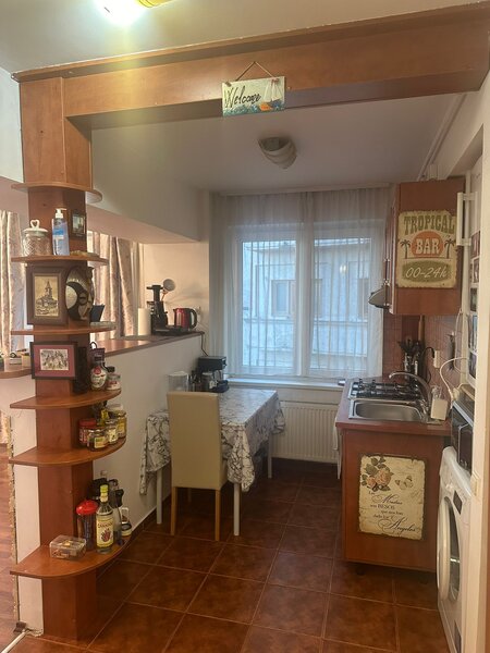 Universitate, Intercontinental,